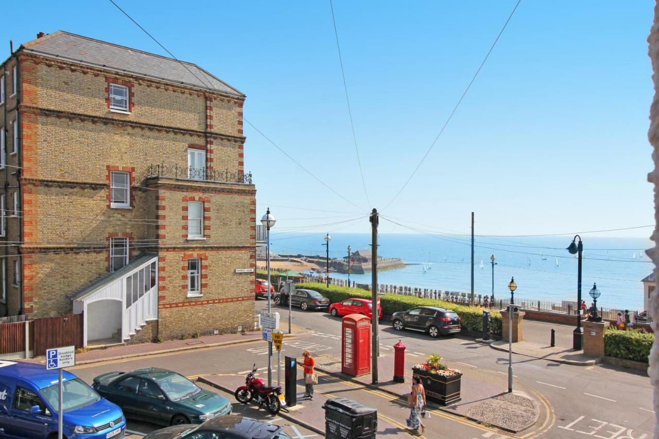 Ocean Outlook - Broadstairs Best! Exterior photo